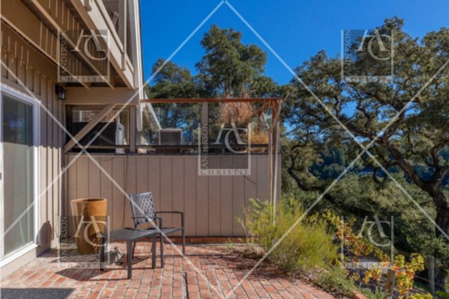 Building Photo - 4 bedroom 3 bath home in Scotts Valley