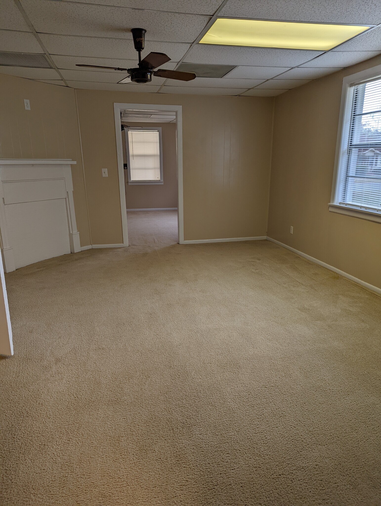 Dining/Living - 804 N Maple St