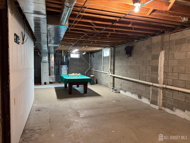 Building Photo - 202 Runyon Ave
