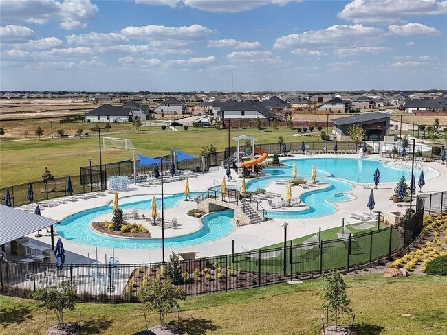 Building Photo - 27006 Breakaway Ln