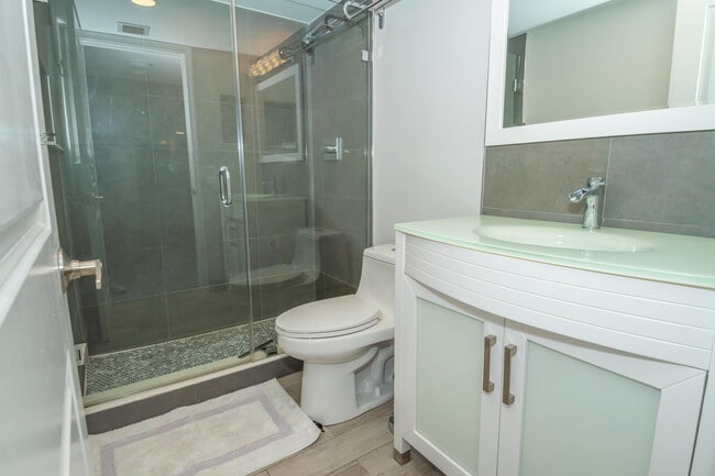 Building Photo - 101 Briny Ave