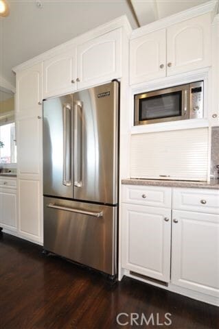 Building Photo - 300 16th St