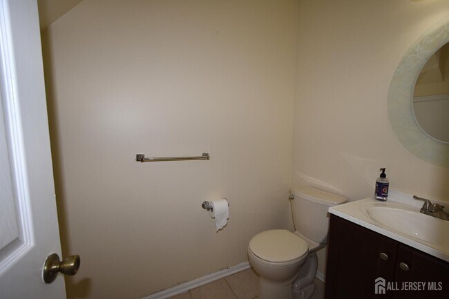Building Photo - 56 Sassafras Ct