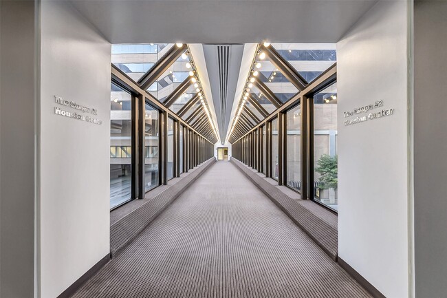 Building Photo - 1111 Caroline St