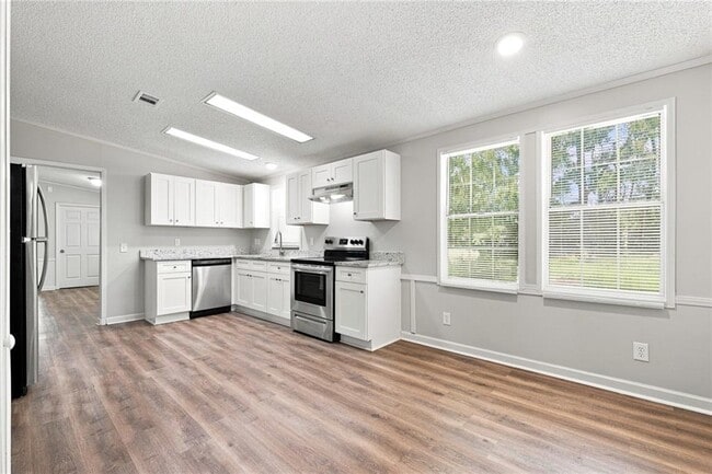 Building Photo - 4980 New Horizon Dr