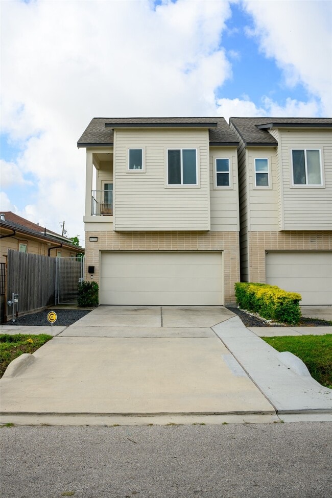 Primary Photo - 4618 Nichols St