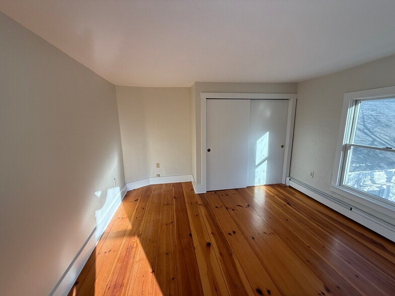 Building Photo - 19 Winter St