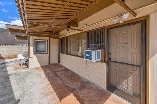 Building Photo - Spacious, 4 bedroom 2 bath single family home in Mililani! *First showing on Monday, January 5th ...