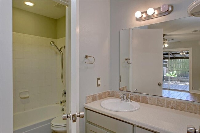 Building Photo - 2313 La Casa Dr