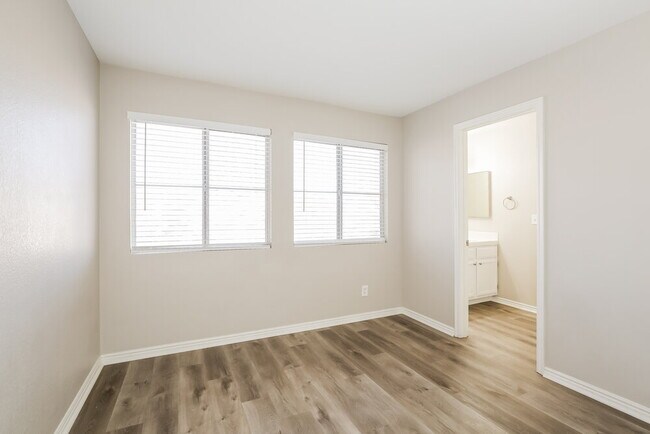 Building Photo - 1733 Toltec Cir