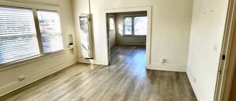 Building Photo - 3538 1/2 W 60th St-