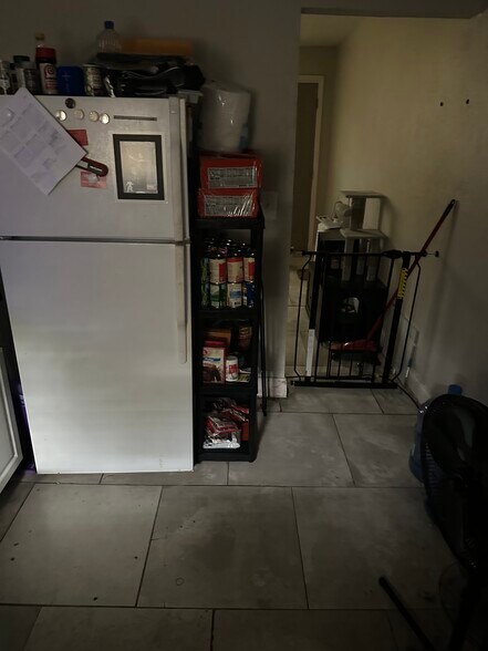 Building Photo - 1245 W 30th St