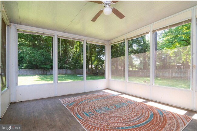 Building Photo - 44 Lexington Dr