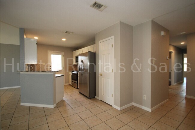 Building Photo - 3007 Dannen Ct