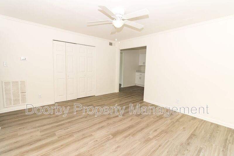 Building Photo - 513 Donaldson Rd
