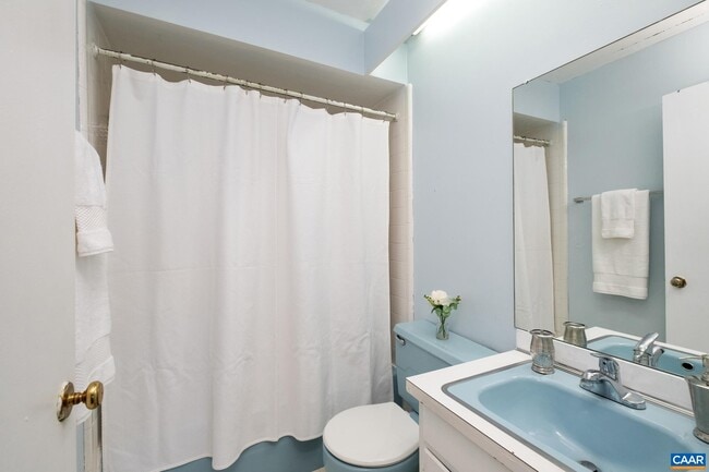 Building Photo - 114 Georgetown Green