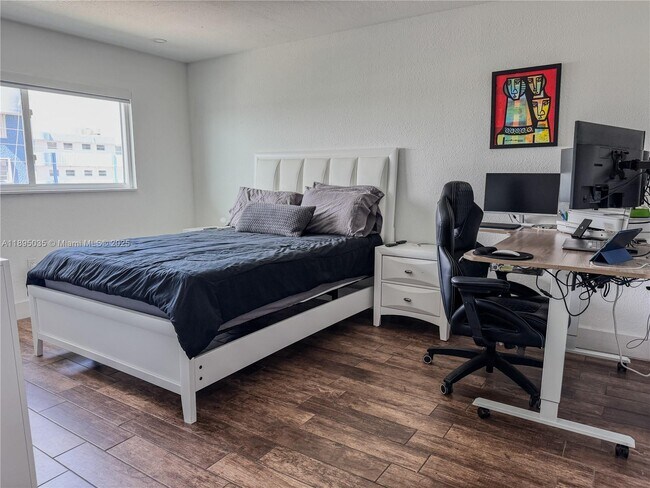 Building Photo - 7830 Dickens Ave