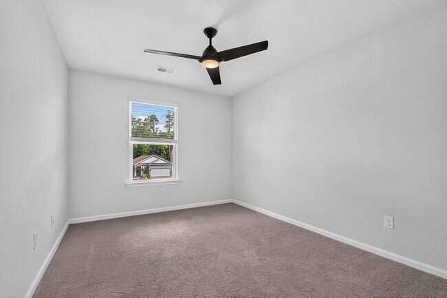 Building Photo - 123 Sweet Cherry Ln