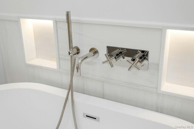 Building Photo - 4 Lighthouse Lndg