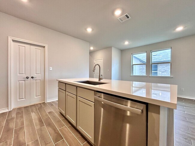 Building Photo - 230 Small Seed Dr