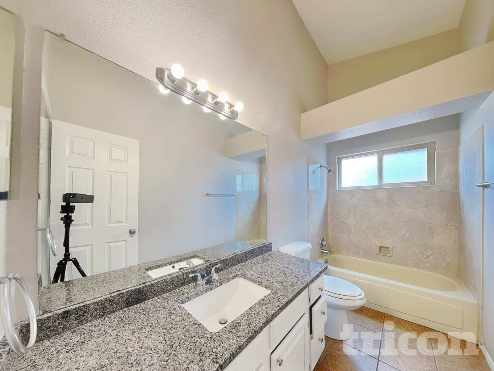 Building Photo - 6936 Sweetbriar Ave NW