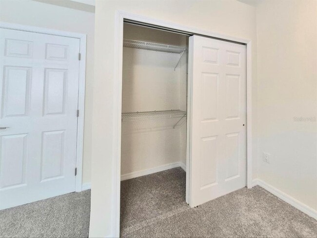 Building Photo - 2214 Green Oaks Ln