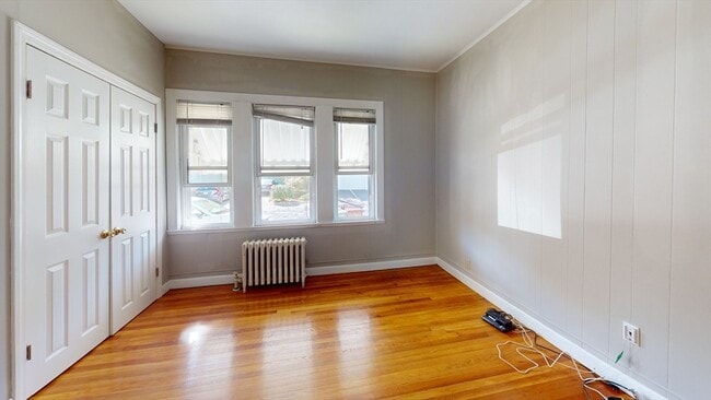 Building Photo - 48 Oak St