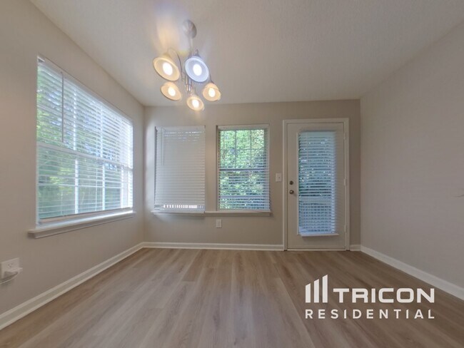 Building Photo - 3195 Warrenton Ct