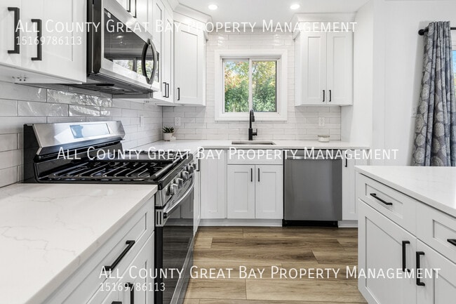 Building Photo - 921 Church St