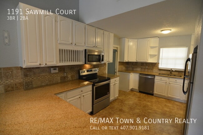 Building Photo - 1191 Sawmill Ct