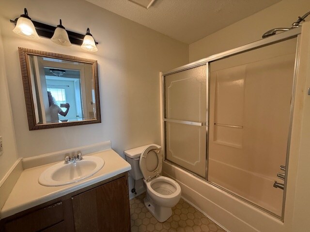 Building Photo - R@GB  J207
