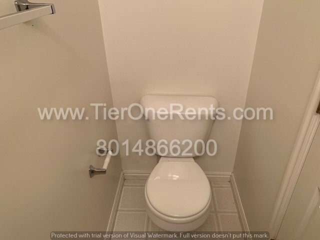 Building Photo - move in special: $500 off first months rent