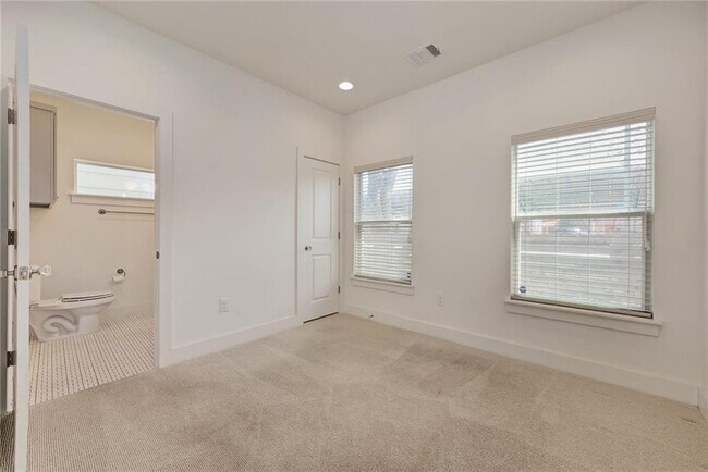 Building Photo - 1105 Euphoria Bend