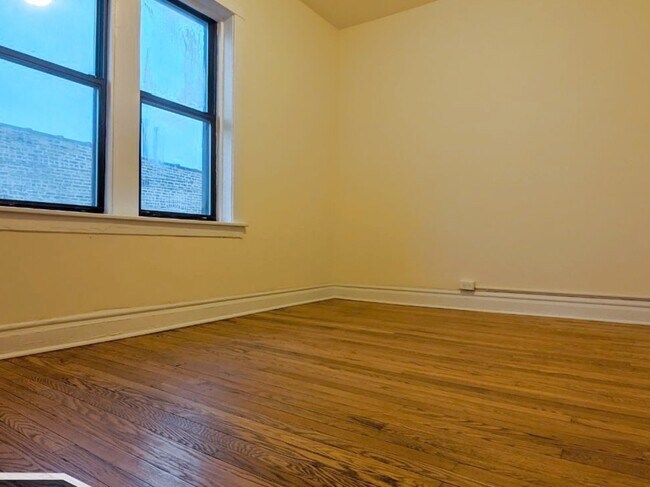 Building Photo - 1534 N Kedzie Ave