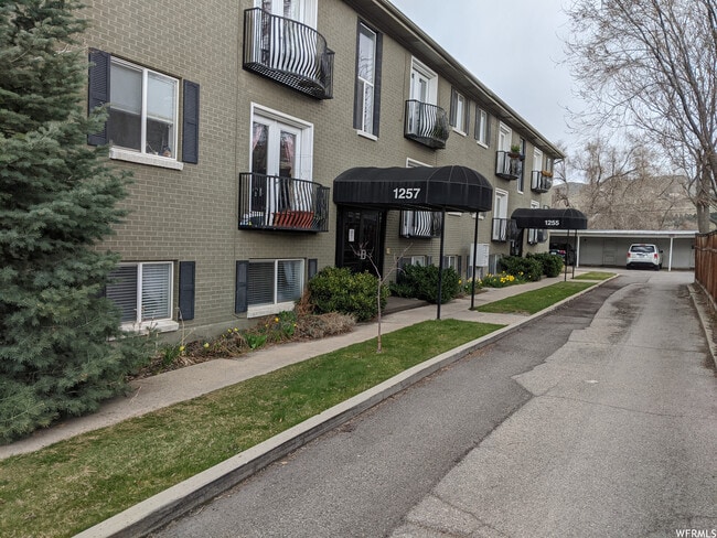 Building Photo - 1257 E 200 S