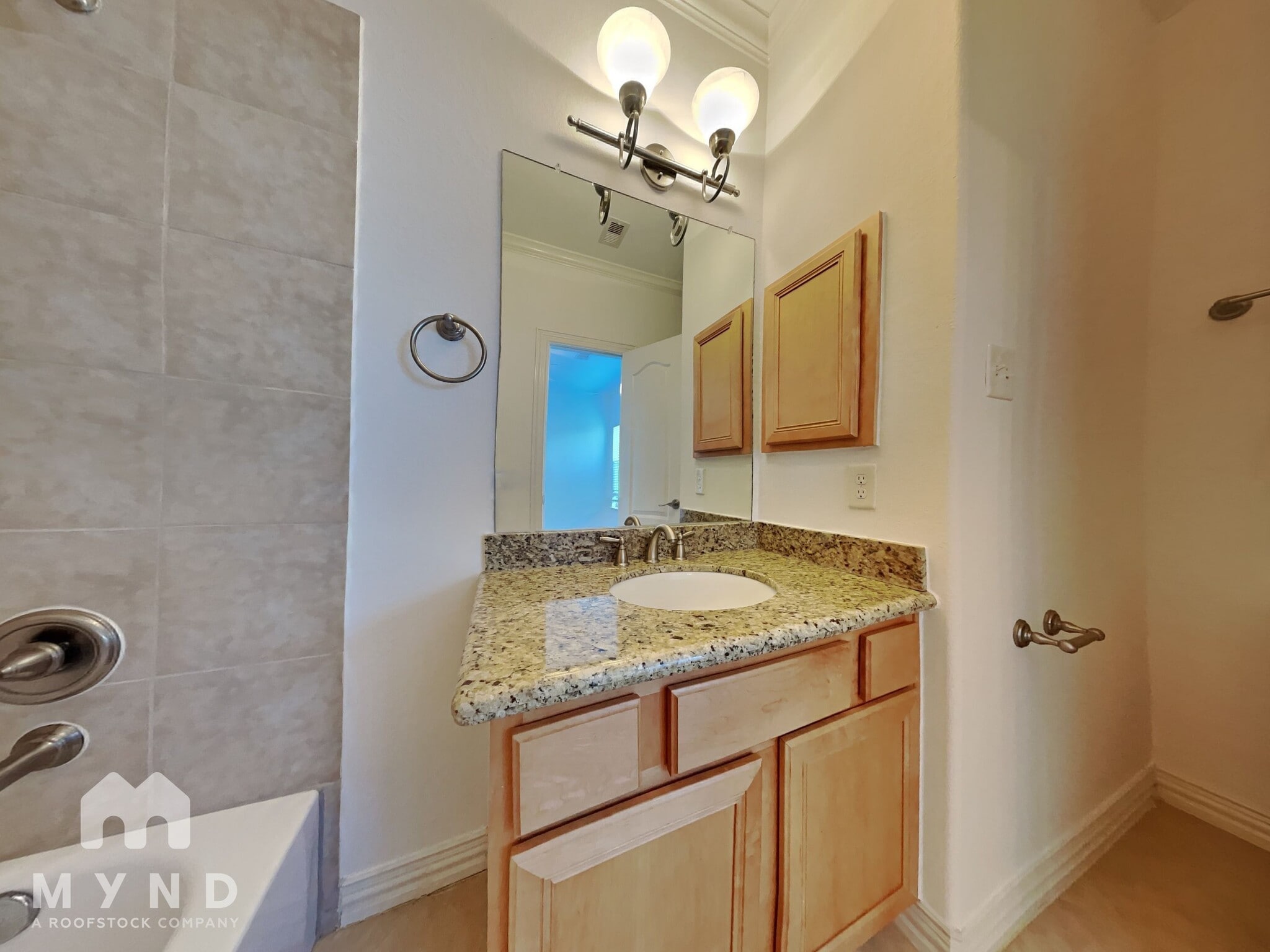 Building Photo - 3412 Honsinger St