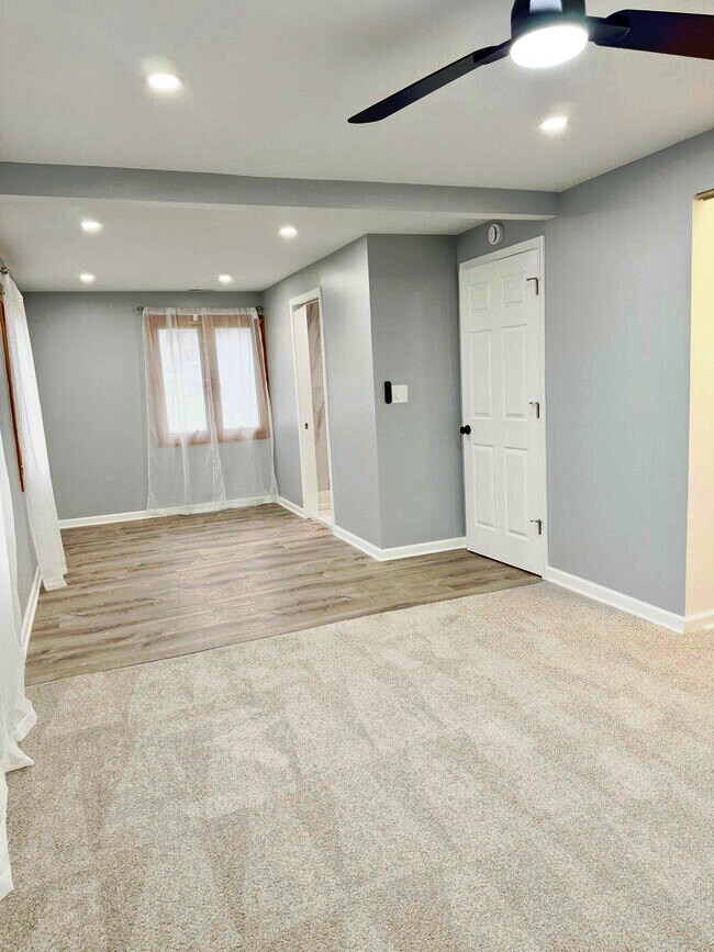 Building Photo - 1310 Somerset Ln