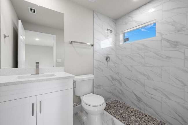 Building Photo - 2213 Kenneth Ave S