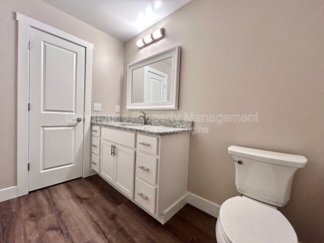 Building Photo - 2874 Taft Ave SW