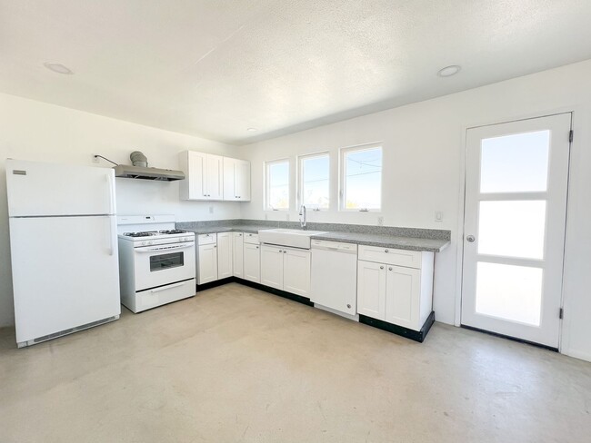 Building Photo - A Newly Remodeled 3 Bedroom
