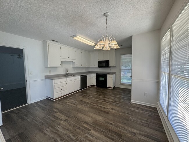 Building Photo - 105 Ed Milner Dr