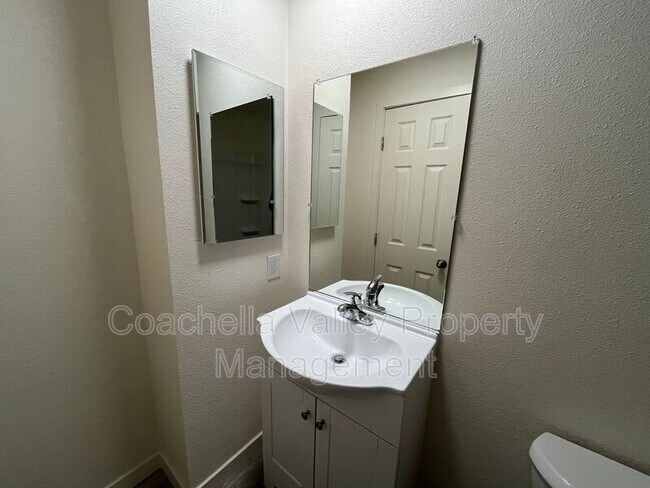 Building Photo - 2875 N Los Felices Rd