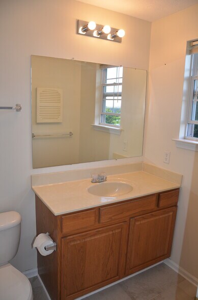 Building Photo - 311 Emerson Ln