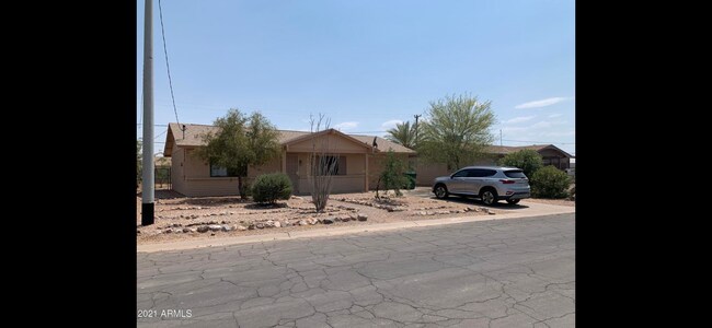 Building Photo - 8995 W Pineveta Dr