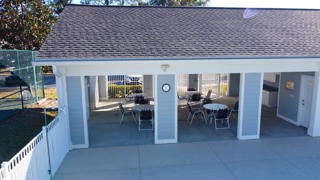 Building Photo - For rent 2 bedroom 2 bathroom 1 car garage condominium