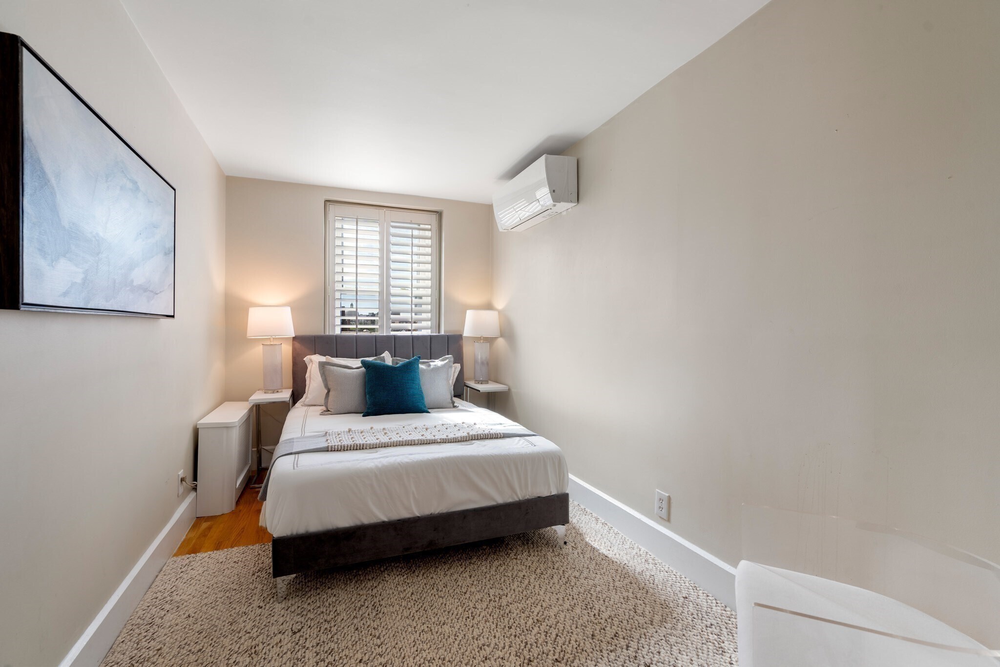 Building Photo - 458 Beacon St