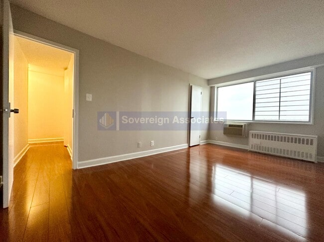 Building Photo - 40 E Sidney Ave