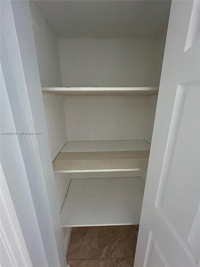 Building Photo - 1075 W 68th St