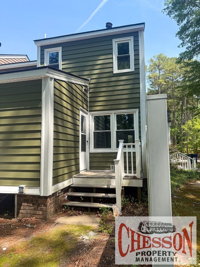 Building Photo - 3323 Christopher Dr NW