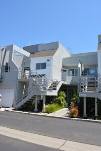 Building Photo - BEAUTIFUL "HILLCREST VILLAGE"  CONDOMINIUM HOME WITH GARAGE